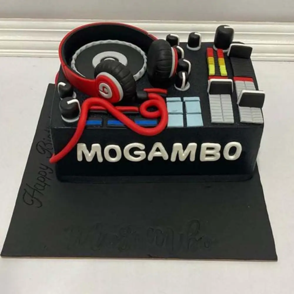 Play DJ Cake