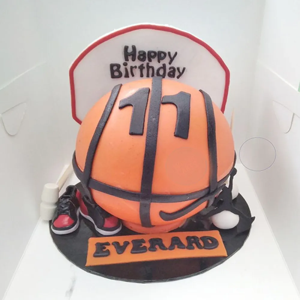 Basket Ball Lovers Cake