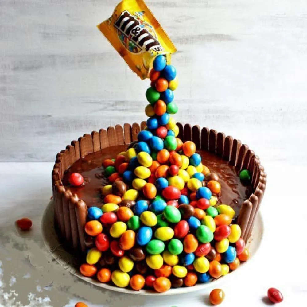 M n M's Gravity Cake