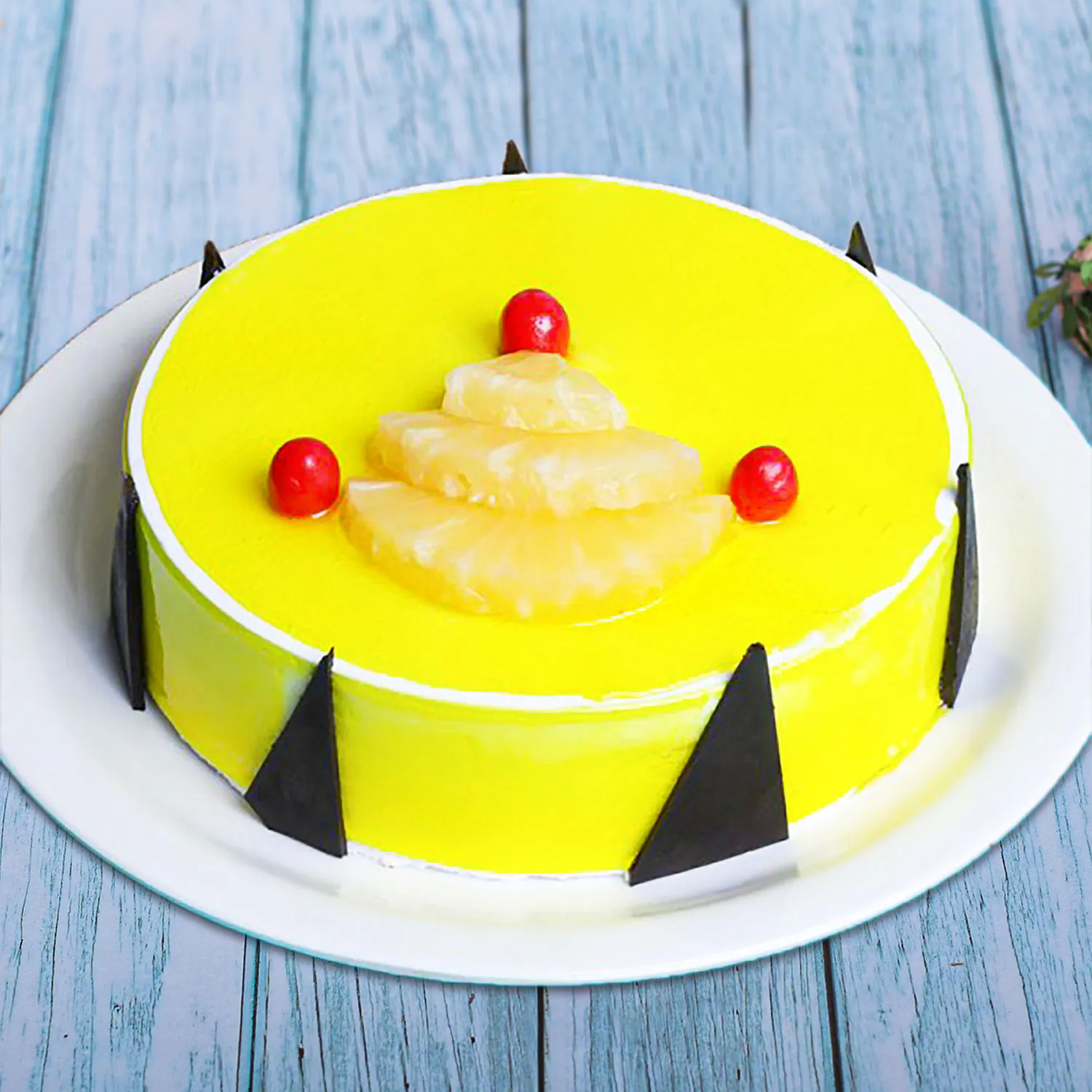 Fresh Pineapple Topping Cake