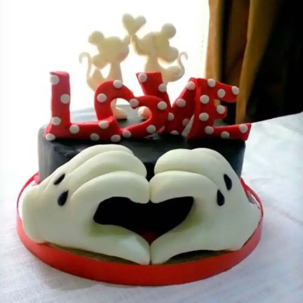 Mickey Love Cake
