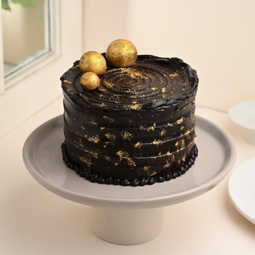 Black and Gold Cake